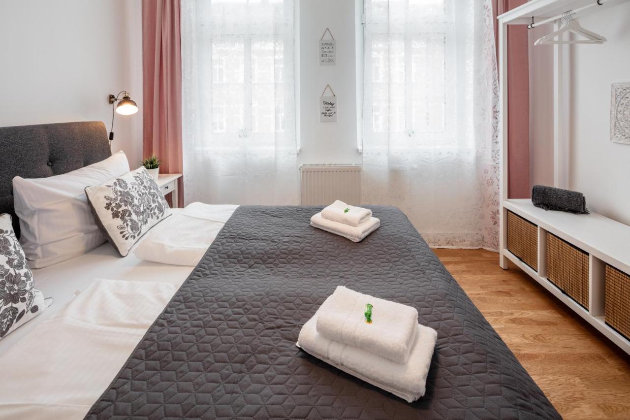 Goethe Palais Suite Charlotte 4P L Lift I Parkplatzi Zentrum I Helios Aue  Bagian luar foto